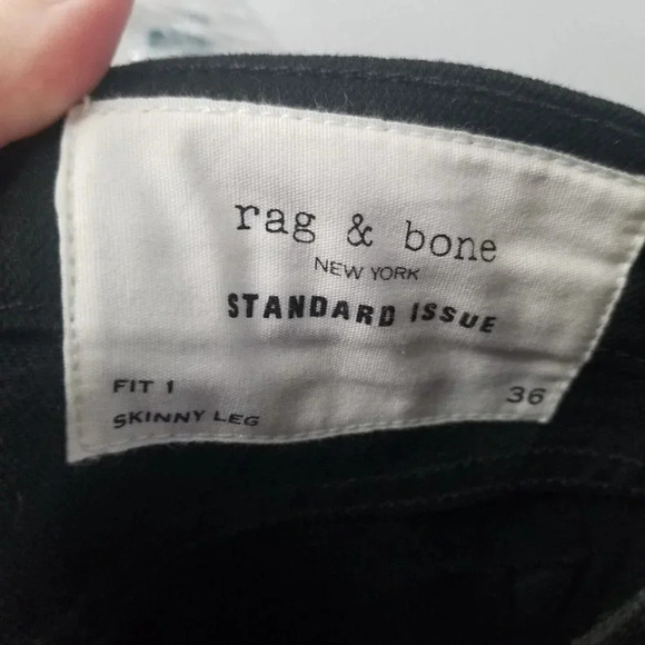 NWOT Rag & Bone Black Holes Distressed Skinny Leg  Jeans Size 36 - Picture 3 of 10
